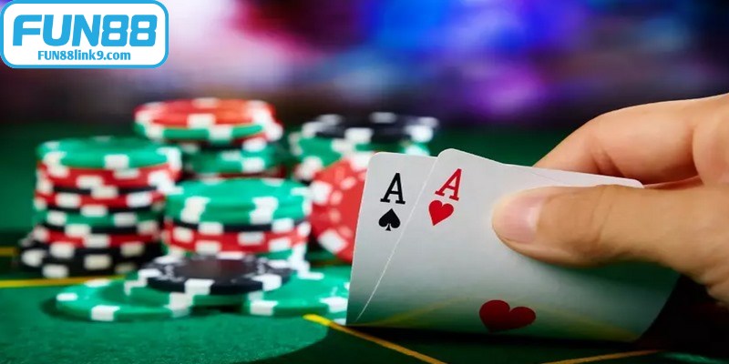 Rồng Hổ – Trải Nghiệm Giải Trí Đỉnh Cao, Nhận Thưởng Lớn 18 Luật chơi bài poker cực đơn giản và dễ hiểu cho người mới